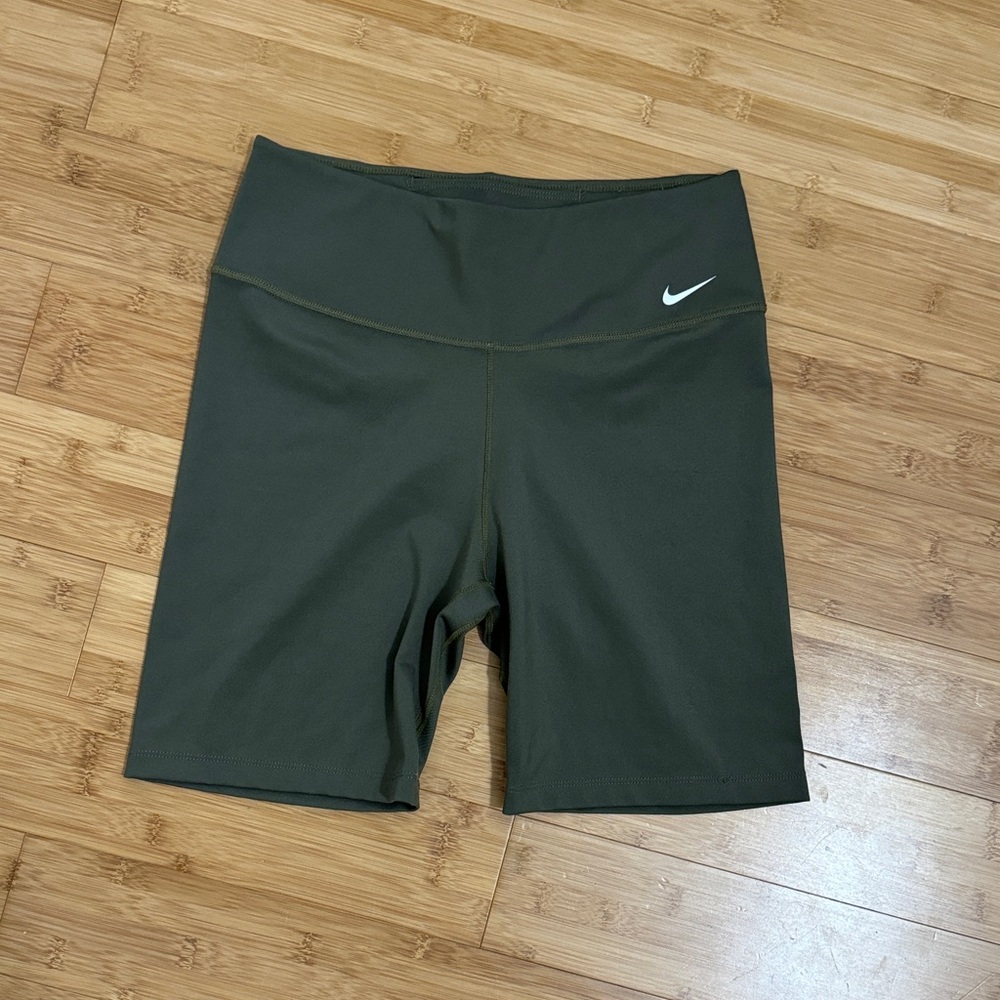 Nike Women's Green Biker Shorts 6inch